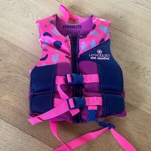 Hyperlite Kids Life Vest in Pink and Black infant